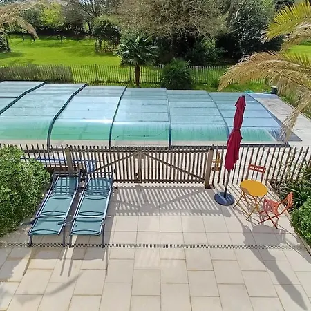 Domaine De Kervernet - 15 Personnes - Et Piscine - Loire-atlantique *